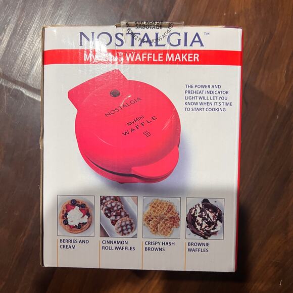 MINI WAFFLE MAKER NOSTALGIA- BRAND NEW - Picture 3 of 4